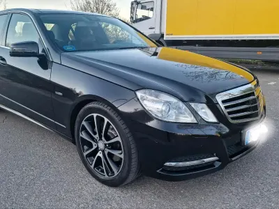 Gebraucht Mercedes E350 265 PS (194 kW) 2011 Schwarz Limousine