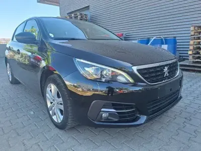 Occasion Peugeot 308 131 PK (96 kW) 2021 Zwart Sedan