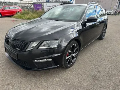 Gebraucht Skoda Octavia vRS 184 PS (135 kW) 2019 Cerna magic/black magic Kombi