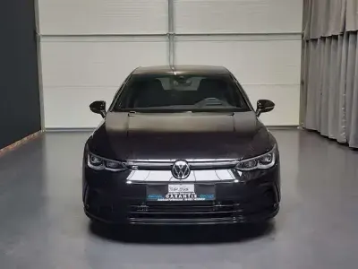 Gebraucht VW Golf VII R-line 150 PS (110 kW) 2021 Deep black perleffekt Kleinwagen