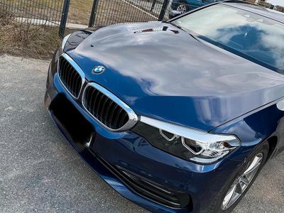 Gebraucht BMW 520 Sport Line 190 PS (139 kW) 2017 Blau Kombi