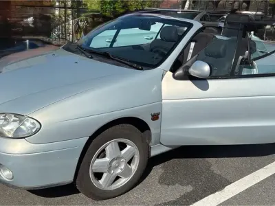 Gebraucht Renault Mégane Cabriolet 95 PS (69 kW) 1999 Silber Cabrio