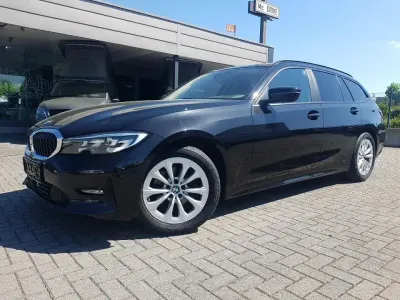 Gebraucht BMW 320 Advantage 190 PS (139 kW) 2021 Black sapphire metallic Kombi