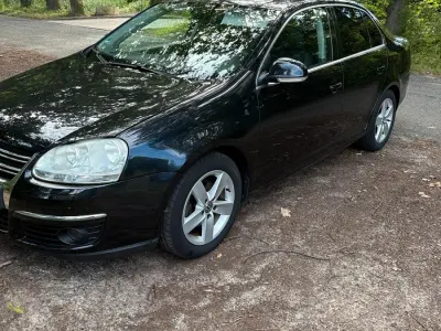 Gebraucht VW Jetta 102 PS (75 kW) 2007 Schwarz Limousine