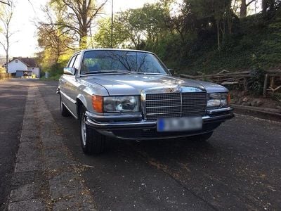 Usata Mercedes E350 195 CV (143 kW) 1976 Argento Berlina