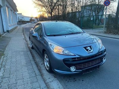 Gebraucht Peugeot 207 CC Premium 109 PS (80 kW) 2009 Grau Cabrio
