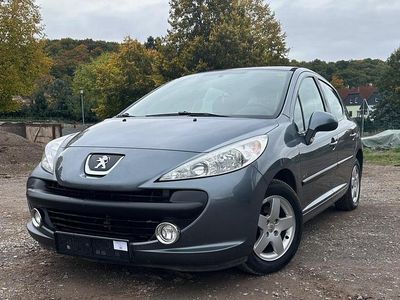 Gebraucht Peugeot 207 74 PS (54 kW) 2009 Grau Limousine