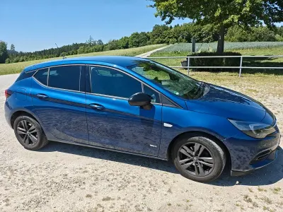 Gebraucht Opel Astra Design & Tech 105 PS (77 kW) 2021 Blau Limousine