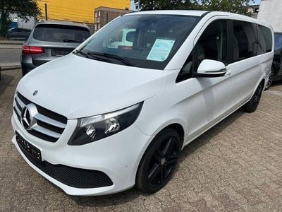 Mercedes V220