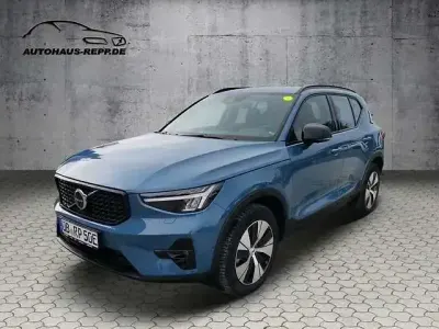 Gebraucht Volvo XC40 Plus 155 PS (114 kW) 2023 Fjord blue (metallic) SUV