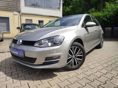 Gebraucht VW Golf VII Allstar 110 PS (80 kW) 2017 Tungsten metallic Limousine