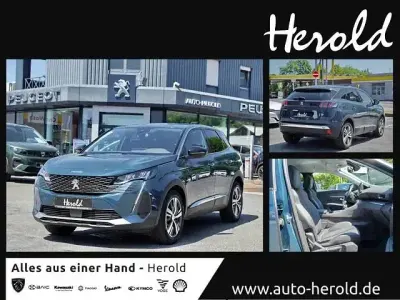 Gebraucht Peugeot 3008 Allure 131 PS (96 kW) 2022 Blau SUV