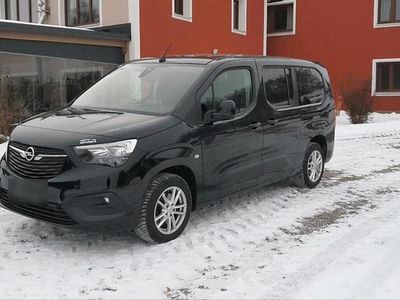 Schwarz Gebraucht 2022 Opel Combo Elegance Van / Kleinbus | 20.990 €