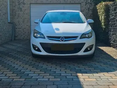 Gebraucht Opel Astra 120 PS (88 kW) 2015 Weiß Kombi