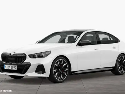 Gebraucht BMW 520 M Sport 197 PS (144 kW) 2025 Alpinweiß uni Limousine
