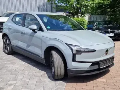Gebraucht Volvo EX30 Core 200 kW (272 PS) 2024 Vapour grey SUV