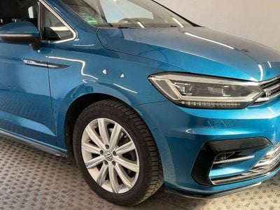 Second-hand VW Touran Highline 150 CP (110 kW) 2017 Albastru Monovolum