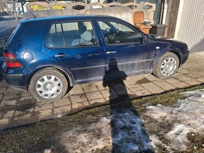 Blau Gebraucht 1999 VW Golf Limousine | 450 €