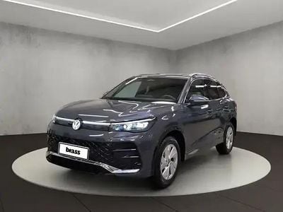 Neu VW Tiguan 150 PS (110 kW) 2026 Delfingrau metallic SUV