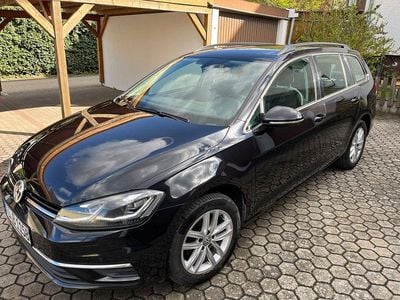 Gebraucht VW Golf VII Comfortline 116 PS (85 kW) 2018 Schwarz Kombi