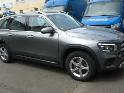 Gebraucht Mercedes GLB200 Business 150 PS (110 kW) 2022 Grau SUV