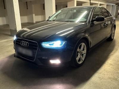 Schwarz Gebraucht 2015 Audi A4 Ambiente Limousine | 11.500 € (Teuer)