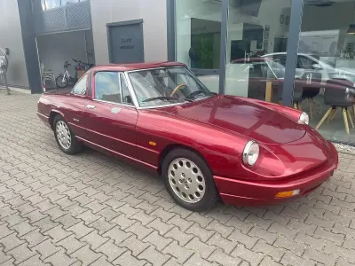 Gebraucht Alfa Romeo Spider 120 PS (88 kW) 1991 Rot Cabrio