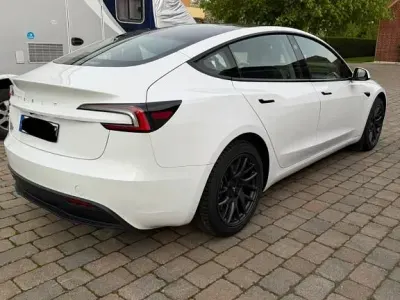 Used Tesla Model 3 Long Range RWD 235 kW (320 HP) 2024 White Sedan