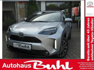 Neu Toyota Yaris Cross 131 PS (96 kW) 2025 Schimmering silber metallic SUV