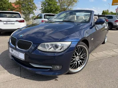 Gebraucht BMW 325 Cabriolet Comfort Edition 204 PS (150 kW) 2012 Blau Cabrio