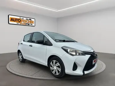 Gebraucht Toyota Yaris Cool 69 PS (50 kW) 2014 Weiß Kleinwagen