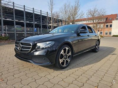 Gebraucht Mercedes E220 Avantgarde 194 PS (142 kW) 2019 Schwarz Limousine