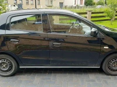 Gebraucht Mitsubishi Space Star 71 PS (52 kW) 2015 Schwarz Kleinwagen