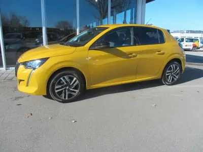 Gebraucht Peugeot 208 Allure 102 PS (75 kW) 2022 Gelb Kleinwagen