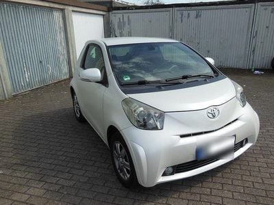 Usata Toyota iQ 68 CV (50 kW) 2011 Bianco Utilitaria