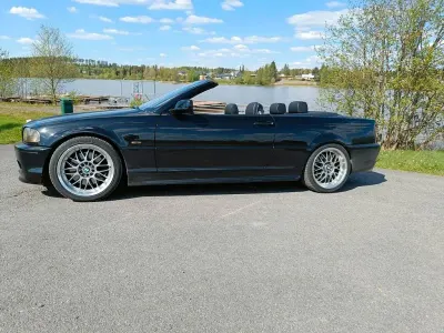 Gebraucht BMW 330 Cabriolet Performance 231 PS (169 kW) 2001 Schwarz Cabrio