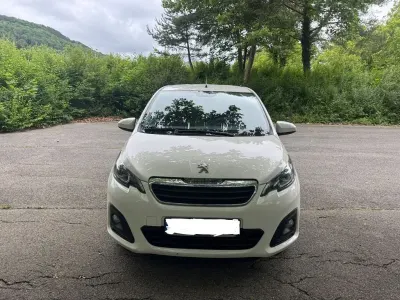 Gebraucht Peugeot 108 72 PS (52 kW) 2020 Weiß Kleinwagen