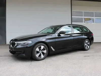 Gebraucht BMW 520 190 PS (139 kW) 2023 Schwarz Limousine
