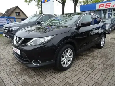 Gebraucht Nissan Qashqai Acenta 116 PS (85 kW) 2016 Schwarz SUV