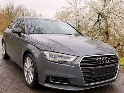 Gebraucht Audi A3 116 PS (85 kW) 2017 Grau Limousine