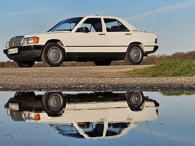 Gebraucht Mercedes 190 132 PS (97 kW) 1988 Weiß Limousine