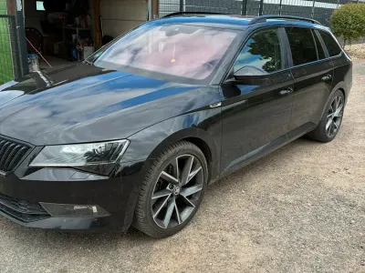 Gebraucht Skoda Superb SportLine 190 PS (139 kW) 2016 Schwarz Kombi