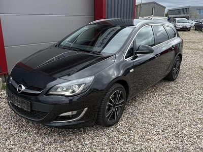 Usata Opel Astra Exklusiv 165 CV (121 kW) 2014 Nero Station wagon