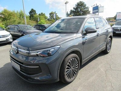 Gebraucht VW Tiguan Life 131 PS (96 kW) 2025 Grau SUV