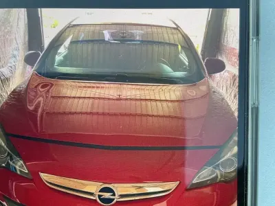 Gebraucht Opel Astra GTC 120 PS (88 kW) 2012 Rot Limousine
