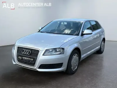 Gebraucht Audi A3 Attraction 125 PS (91 kW) 2010 Eissilber Kleinwagen