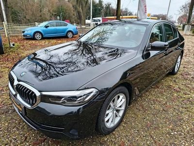 Gebraucht BMW 518 Luxury Line 152 PS (111 kW) 2020 Black sapphire metallic Limousine
