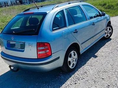 Usata Skoda Fabia 75 CV (55 kW) 2002 Marrone Station wagon