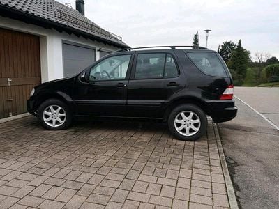 Gebraucht Mercedes ML270 163 PS (119 kW) 2005 Schwarz SUV