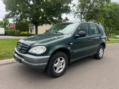 Gebraucht Mercedes ML270 163 PS (119 kW) 2001 Grün SUV